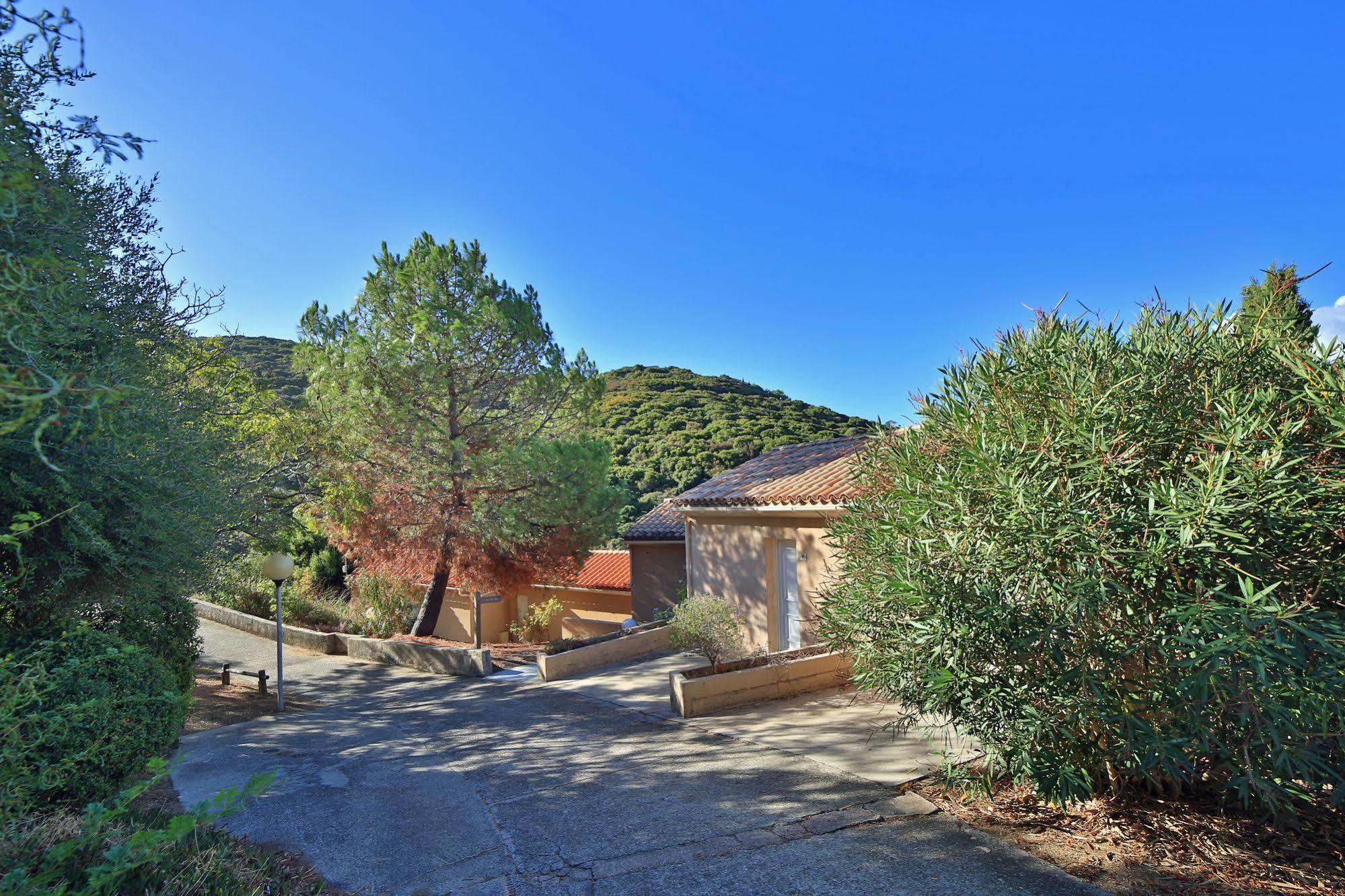Village De Vacances Paese Di Lava, Grand Ajaccio Алата Экстерьер фото